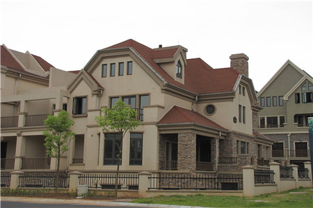 瀝青瓦的使用年限是多久？有哪些注意事項(xiàng)？