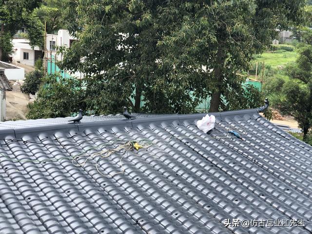 樹(shù)脂瓦小青瓦，農(nóng)村老房子換瓦的***優(yōu)選擇
