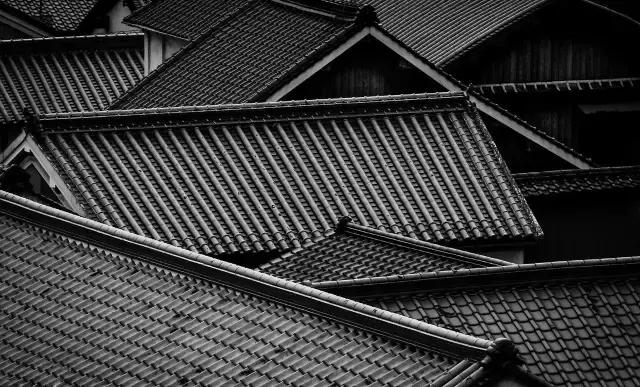 青瓦灰墻，高瓴飛檐，處處消磨時(shí)光