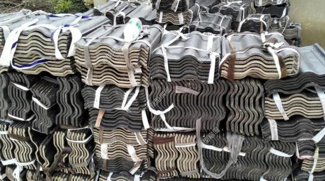 30元一平的樹脂瓦省錢又耐用？網(wǎng)友：吃飽沒事干，用一年就得換