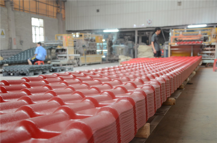 一條小型樹(shù)脂瓦廠生產(chǎn)線_開(kāi)下來(lái)大概要多少錢？