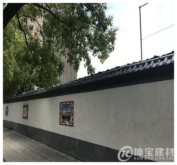 文化墻圍墻裝飾的新選擇：圍墻瓦的安裝和性能優(yōu)勢(shì)解讀